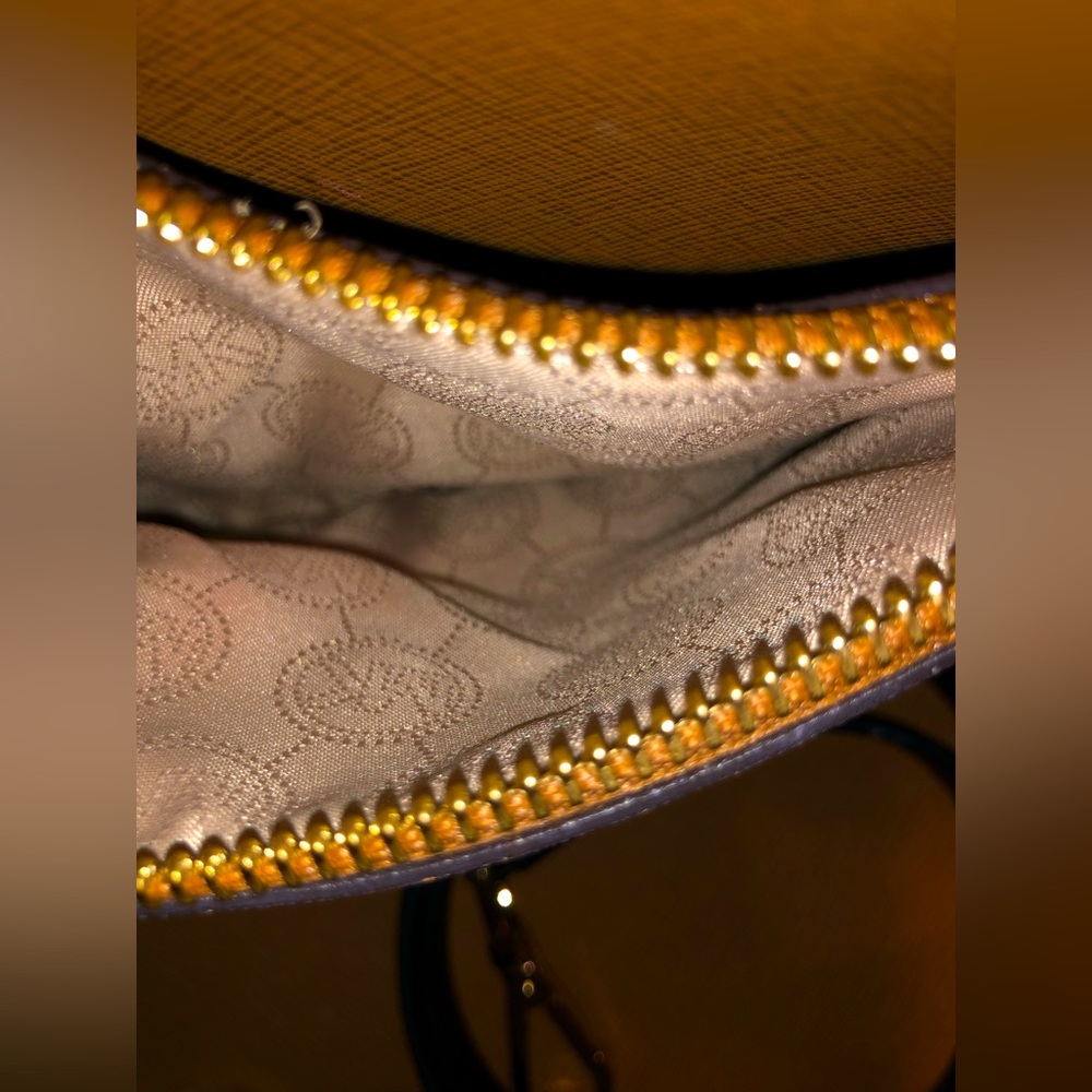 💥Moving to @the_bag_guy💥Michael Kors - Greenwich Large Saffiano Leather Tote - Picture 11 of 15